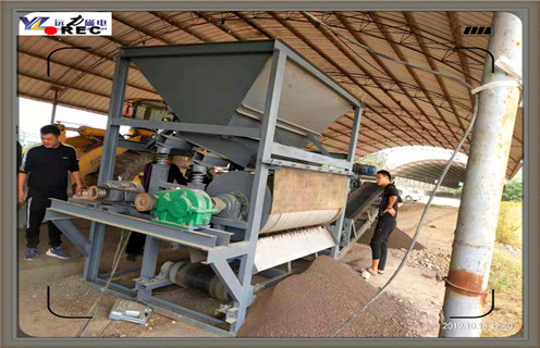 強磁河沙磁選機，陜西強磁磁選機河沙_小型河沙磁選機_陜西強磁磁選機河沙的注意事項的電機生產(chǎn)廠家價格